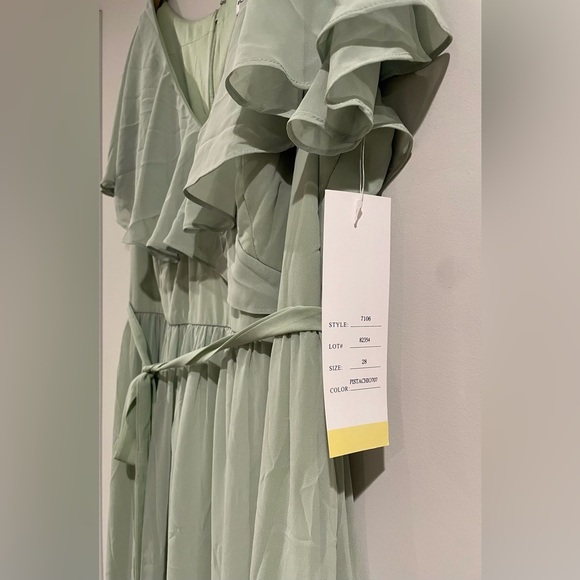 Bill Levkoff Chiffon Flutter Sleeve Bridesmaid Dress, Pistachio Green Formalwear - Picture 5 of 10